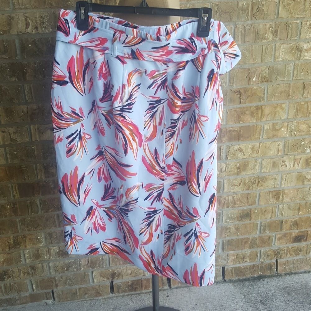 LANE BRYANT Printed Tie Front Skirt - Size 24 - Picture 3 of 4